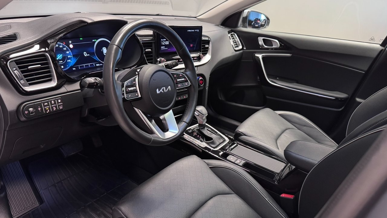 Kia Ceed 2024, photo 6/10