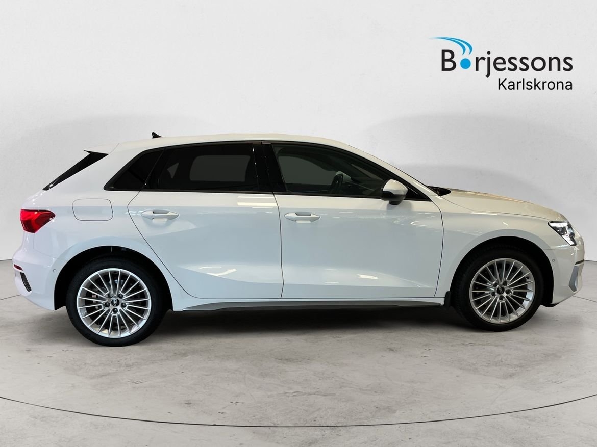 Audi A3 2023, bild 2/10