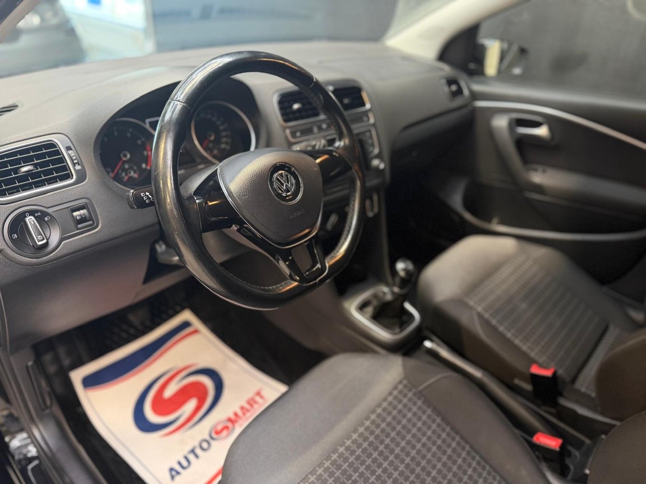 Volkswagen Polo 2017, bild 7/10