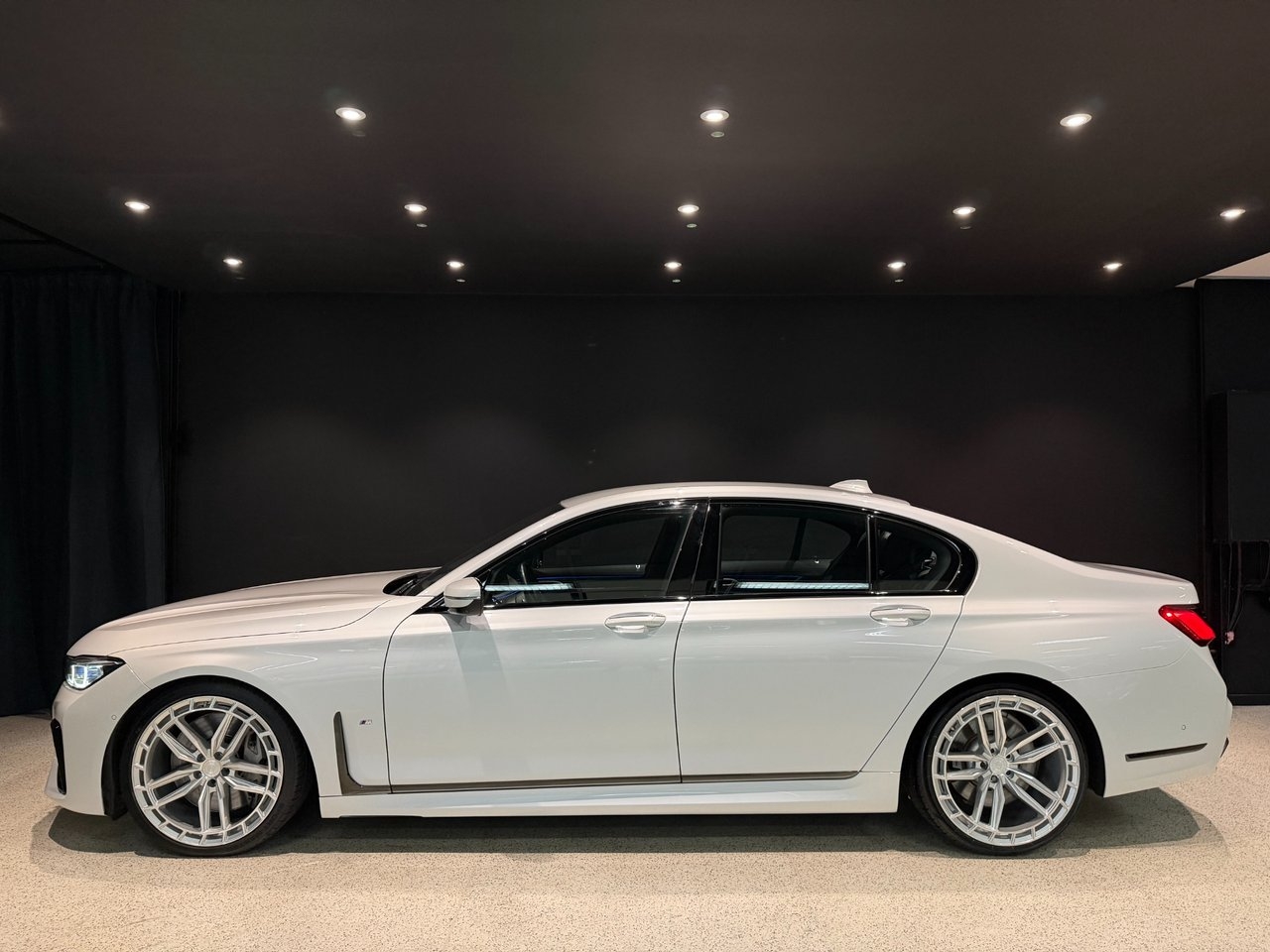 BMW 750 i xDrive M-paket 2020, bild 3/10