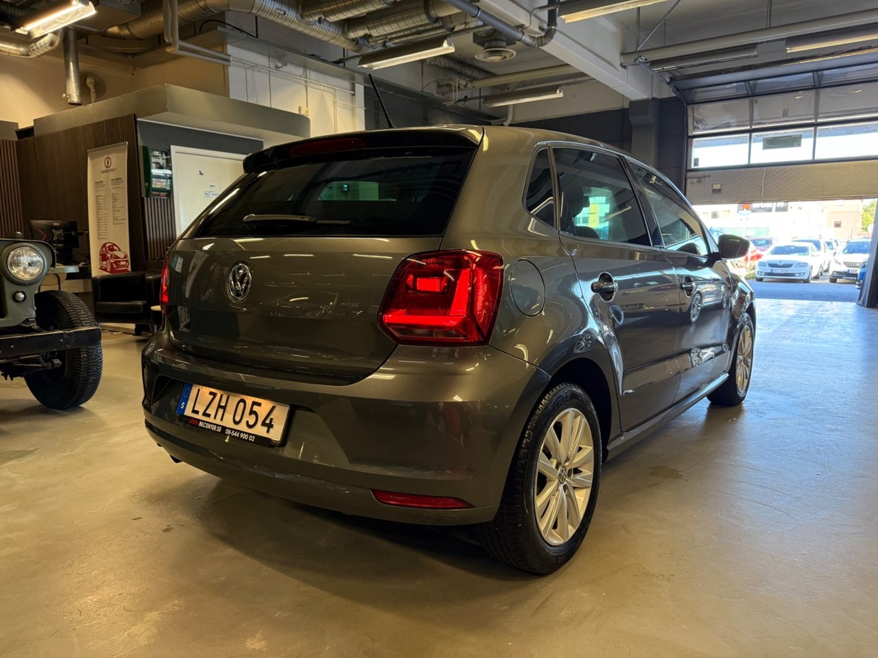 Volkswagen Polo 2016, bild 6/10