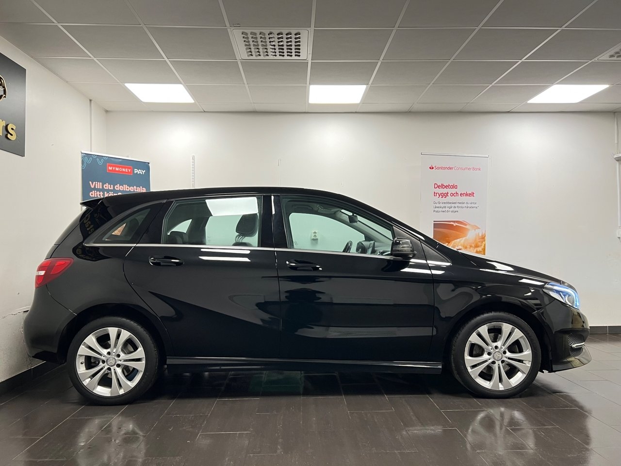 Mercedes-Benz B 180 7G-DCT Urban 2016, photo 3/10