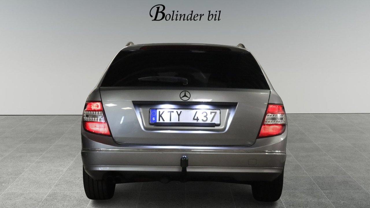 Mercedes-Benz C 2011, photo 5/10