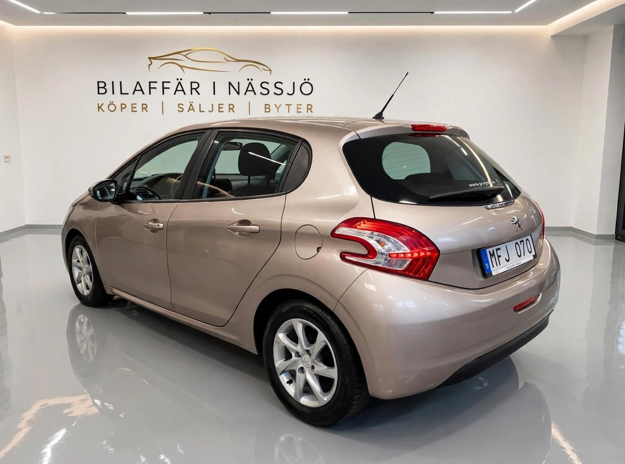 Peugeot 208 2012, bild 5/10