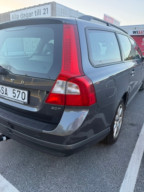 Volvo V70 2.0F Manuell 2008, kuva 4/8