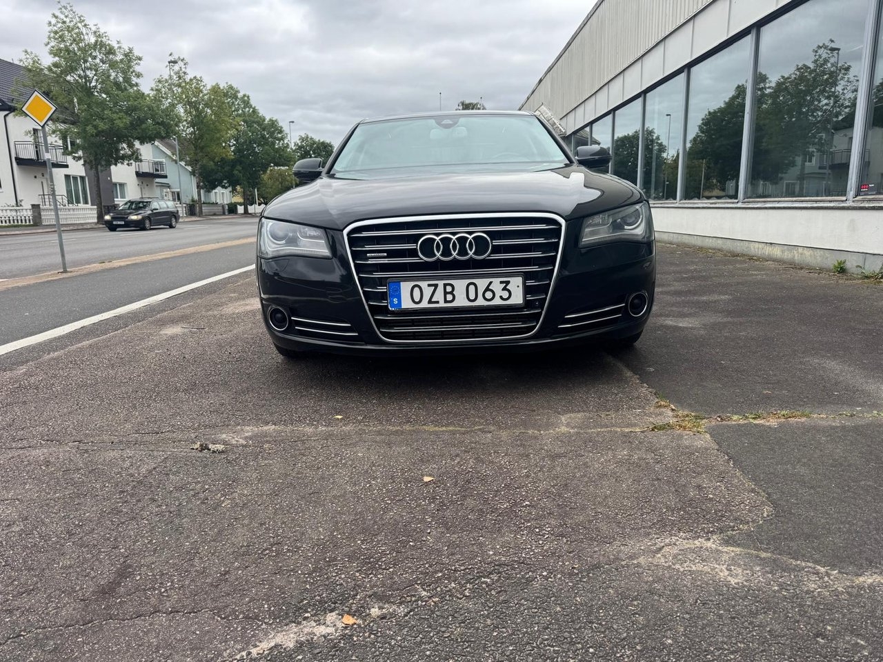 Audi A8 2013, bild 2/10