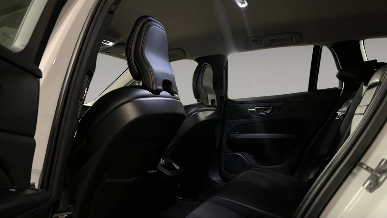 Volvo V60 D3 MOMENTUM ADVANCED SE II VOC 2020, bild 8/8