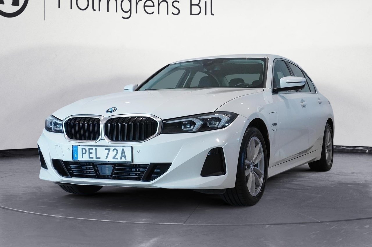 BMW 330