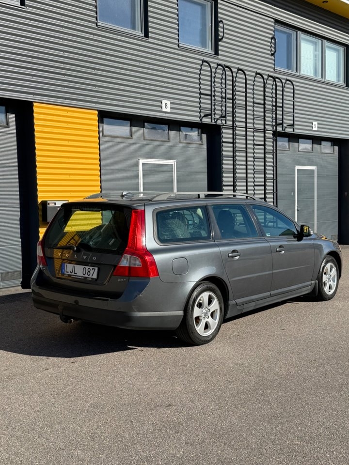 Volvo V70 2.0F Kinetic Euro 4 2009, bild 4/10