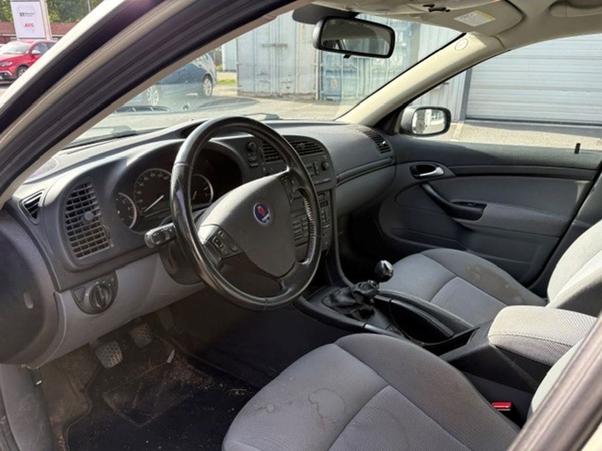 Saab 9-3 SportCombi 1.8t – Linear 2006, bild 2/5