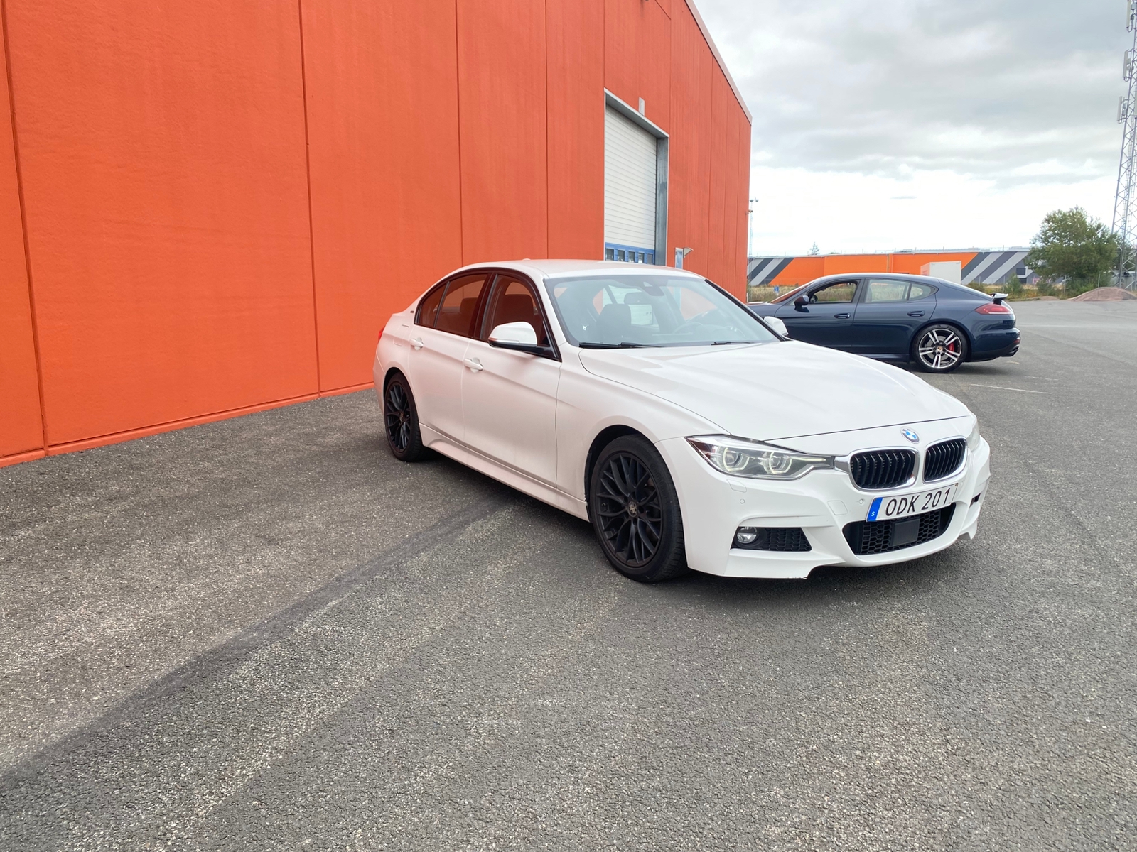 BMW 330