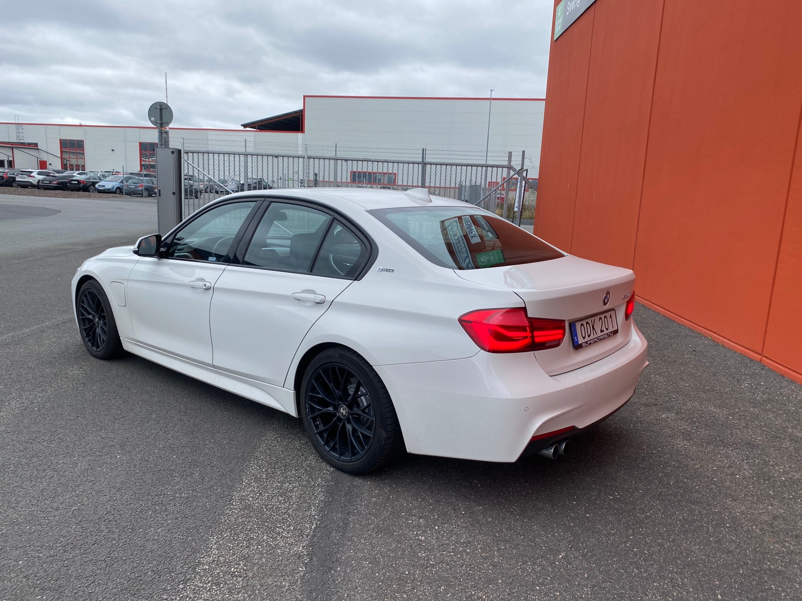 BMW 330 e Sedan Aut M Sport LCI 2016, photo 3/10