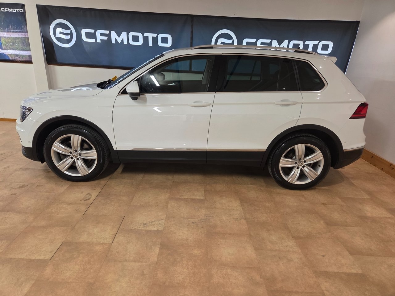 Volkswagen Tiguan 2020, bild 3/10