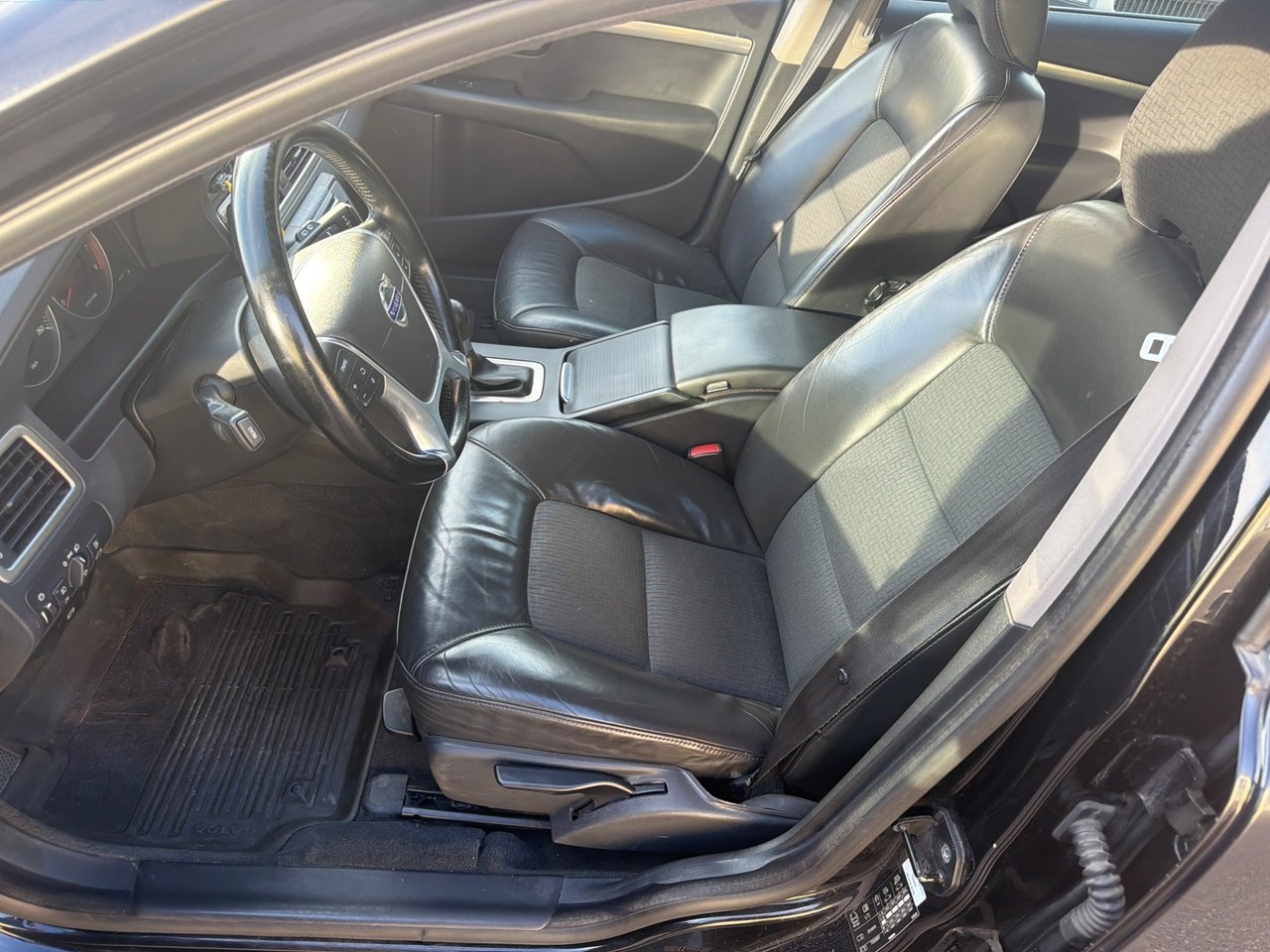 Volvo V70 2.0F Momentum Euro 4 2010, bild 6/8