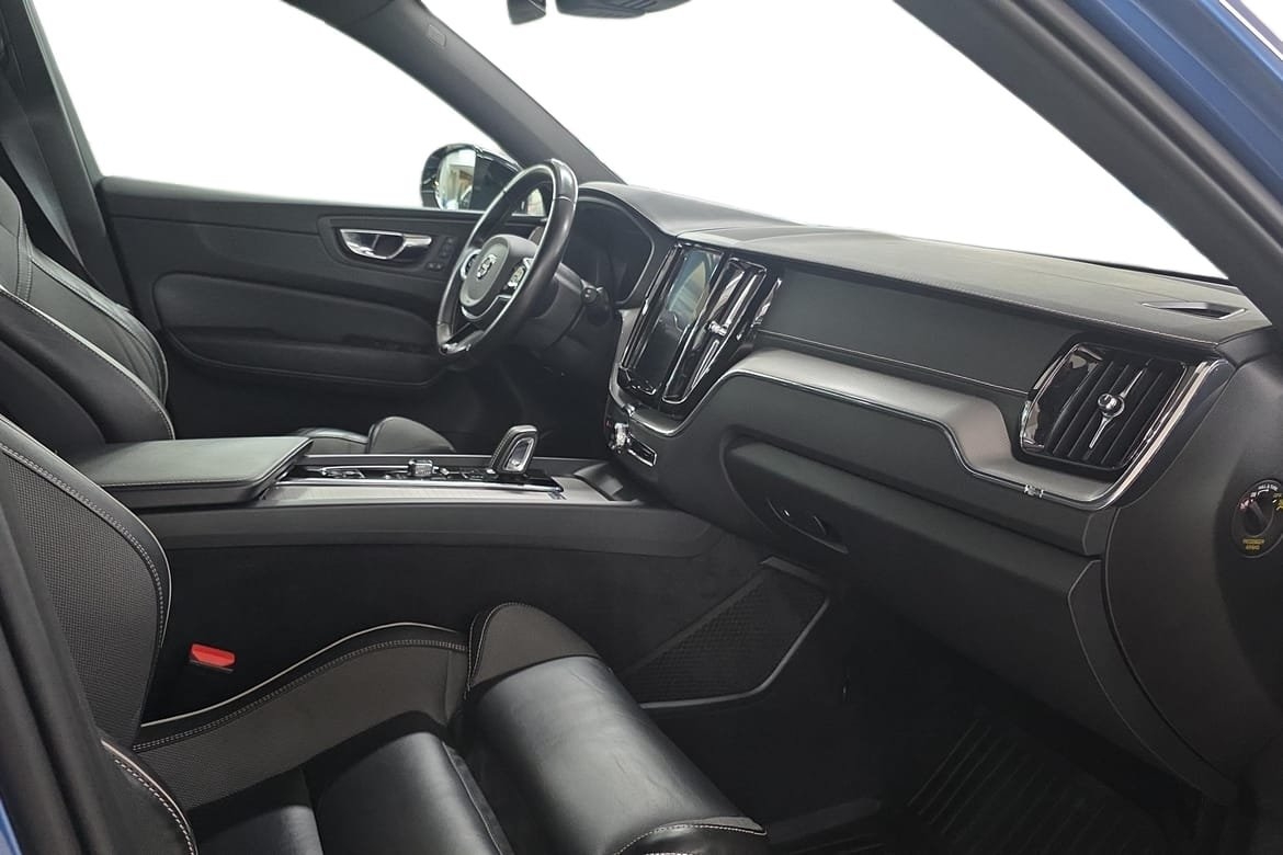 Volvo XC60 B4 AWD Diesel R-Design/VOC 2020, bild 7/10