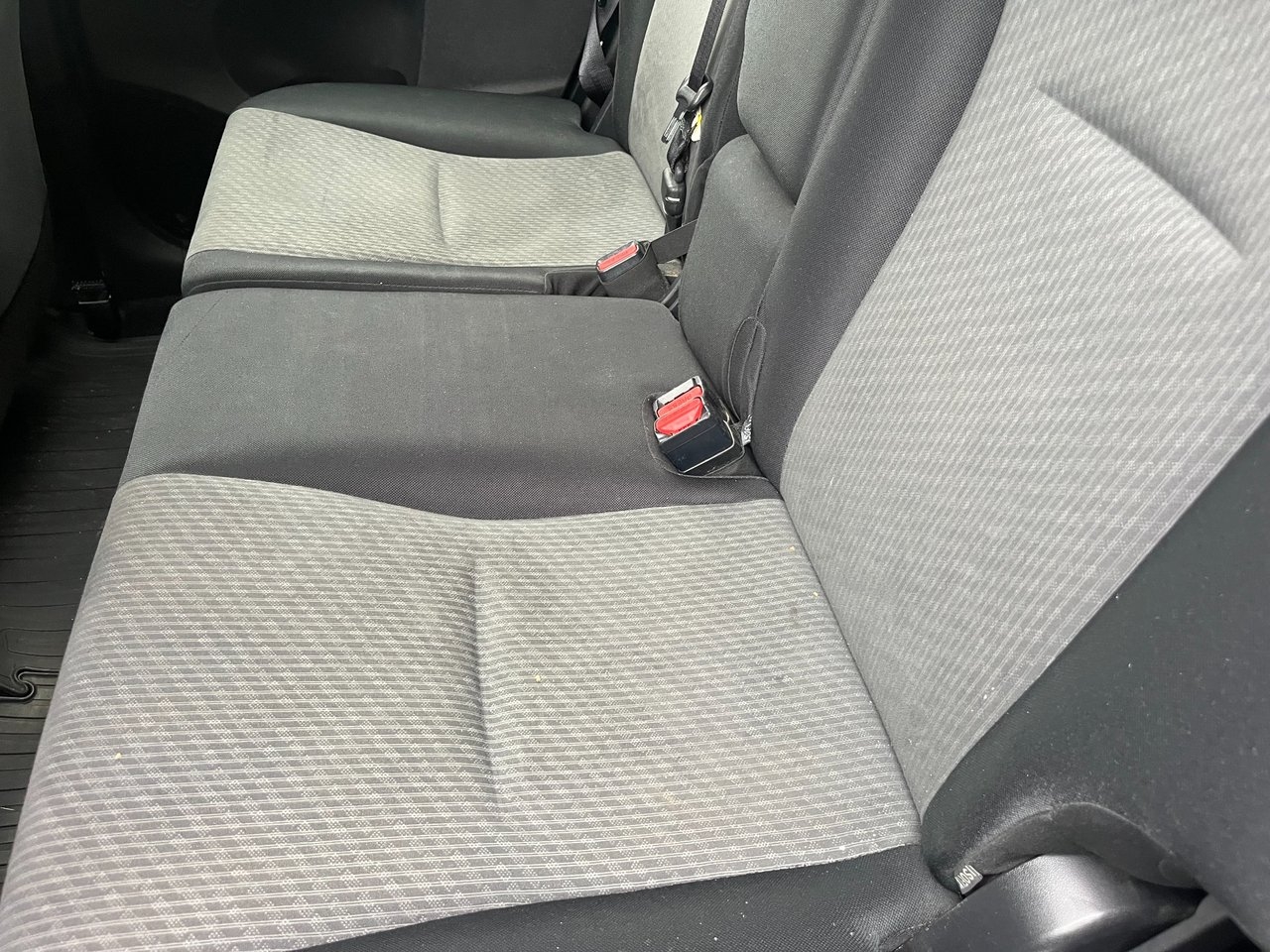 Toyota Verso-S 2013, kuva 7/8