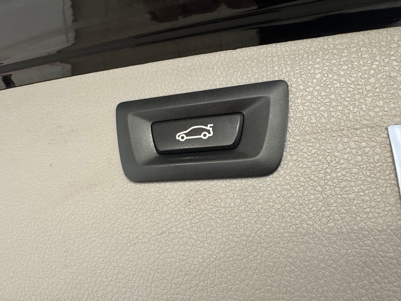 BMW 320 2016, kuva 5/10