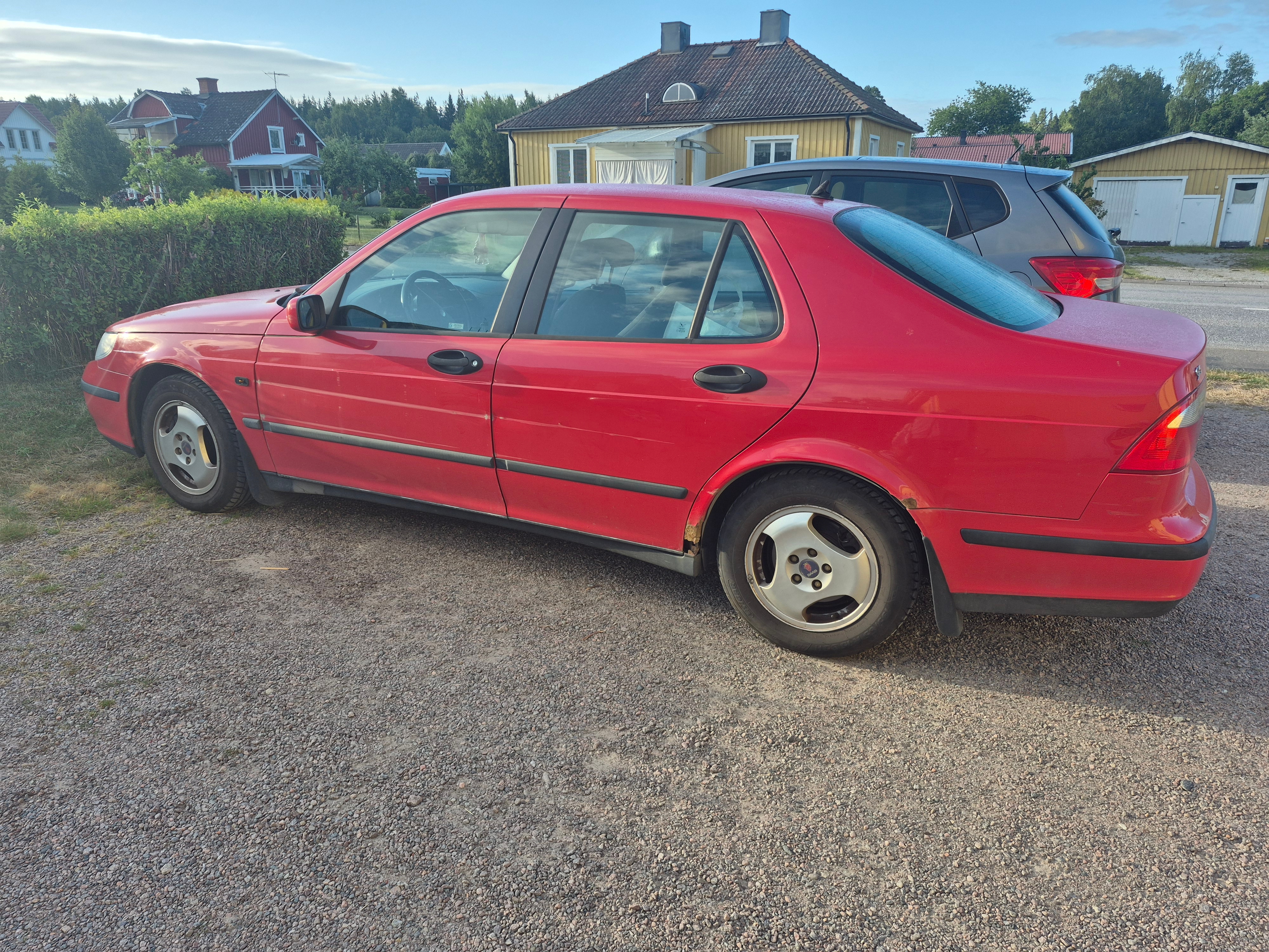 Saab 9-5 SportSedan 2.0 T Manuell 2002, bild 2/2