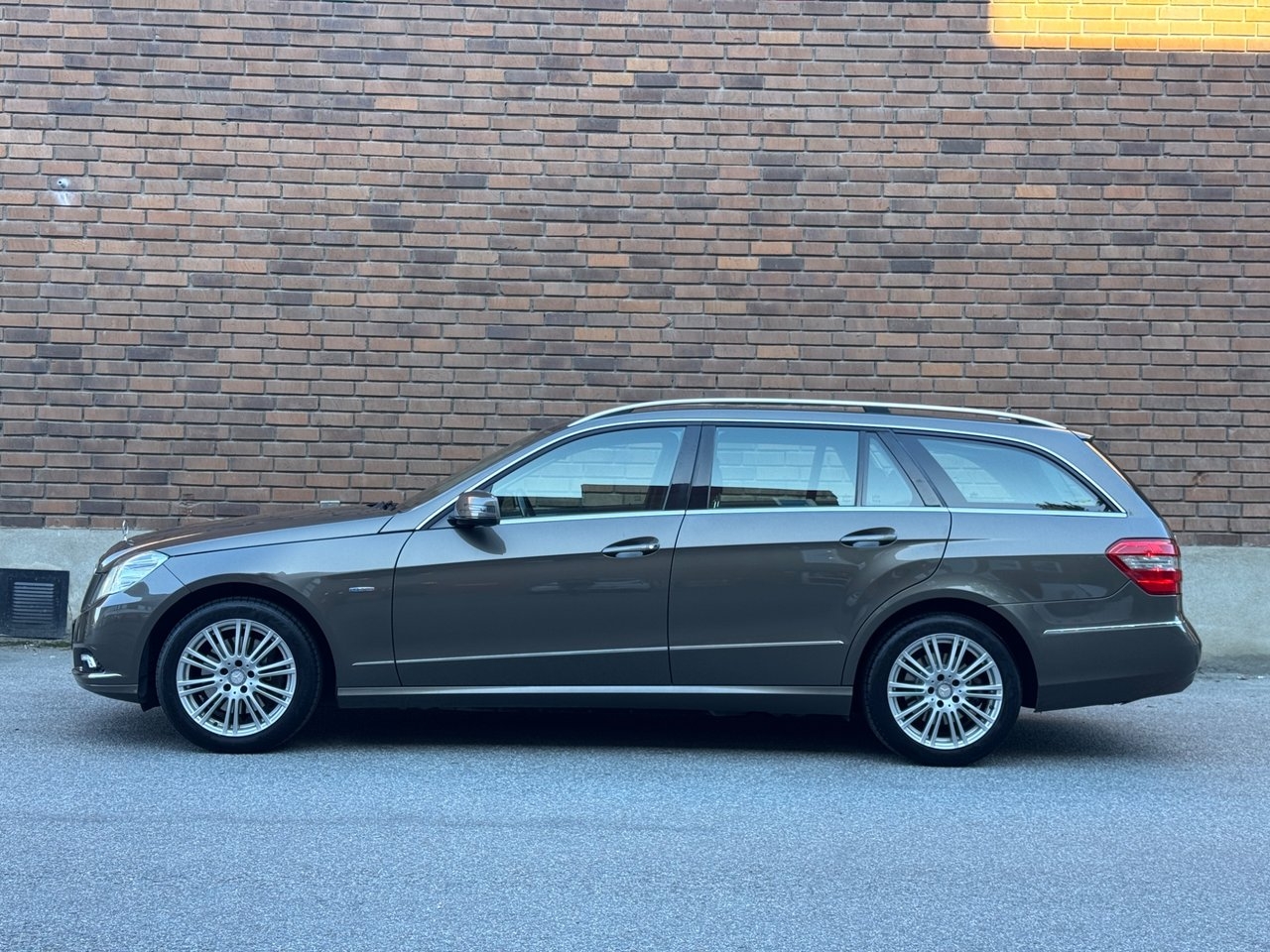 Mercedes-Benz E 2010, bild 2/10