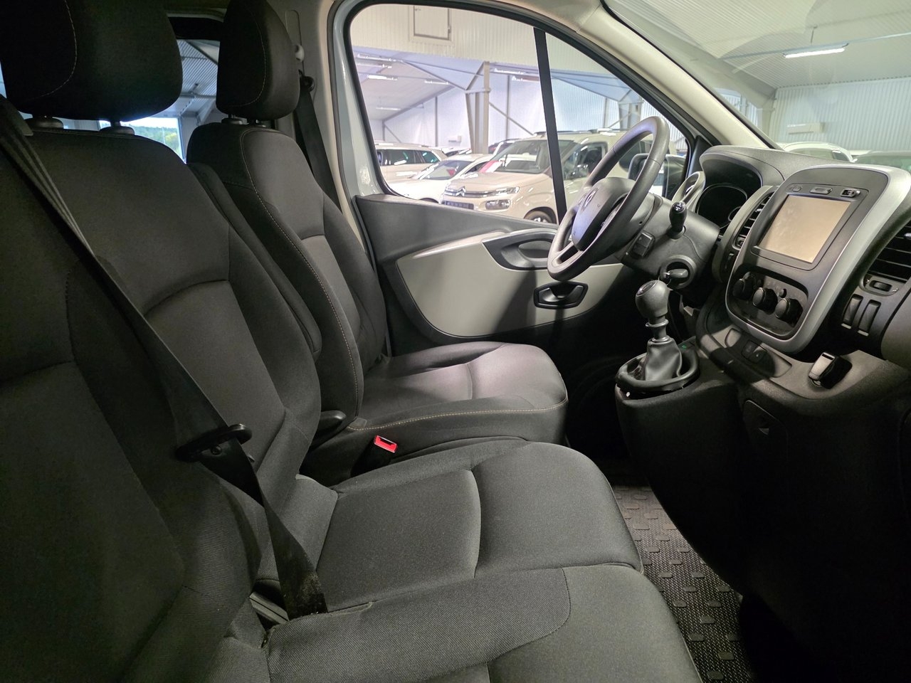 Renault Trafic 2017, bild 7/10