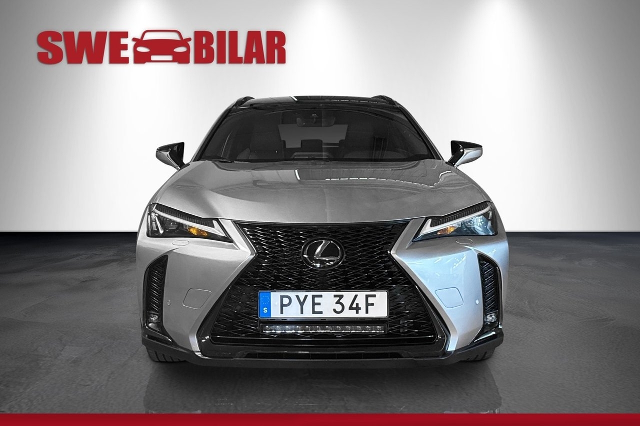 Lexus UX 2022, photo 2/10