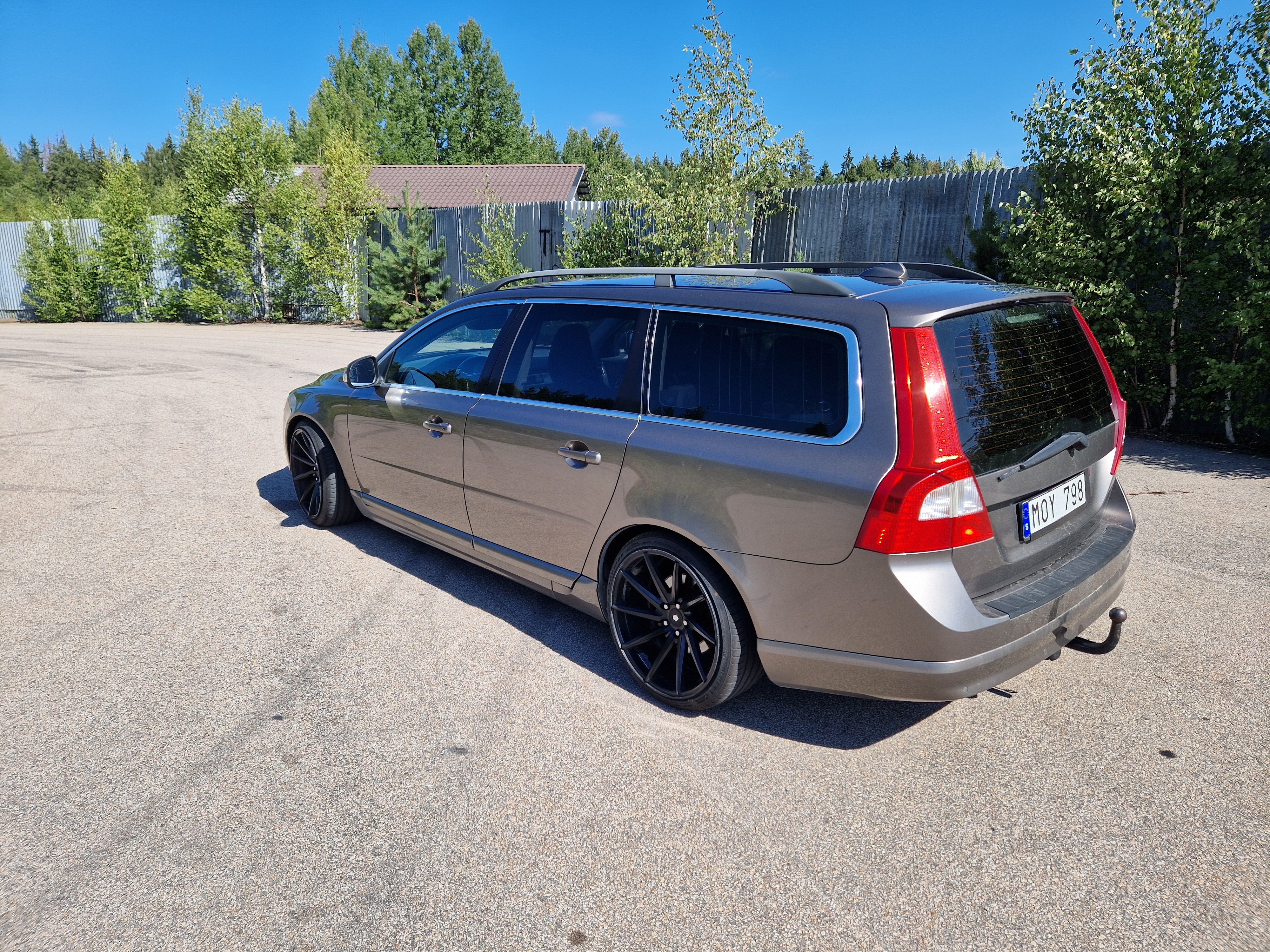 Volvo V70 2.4D Manuell 2010, bild 2/4