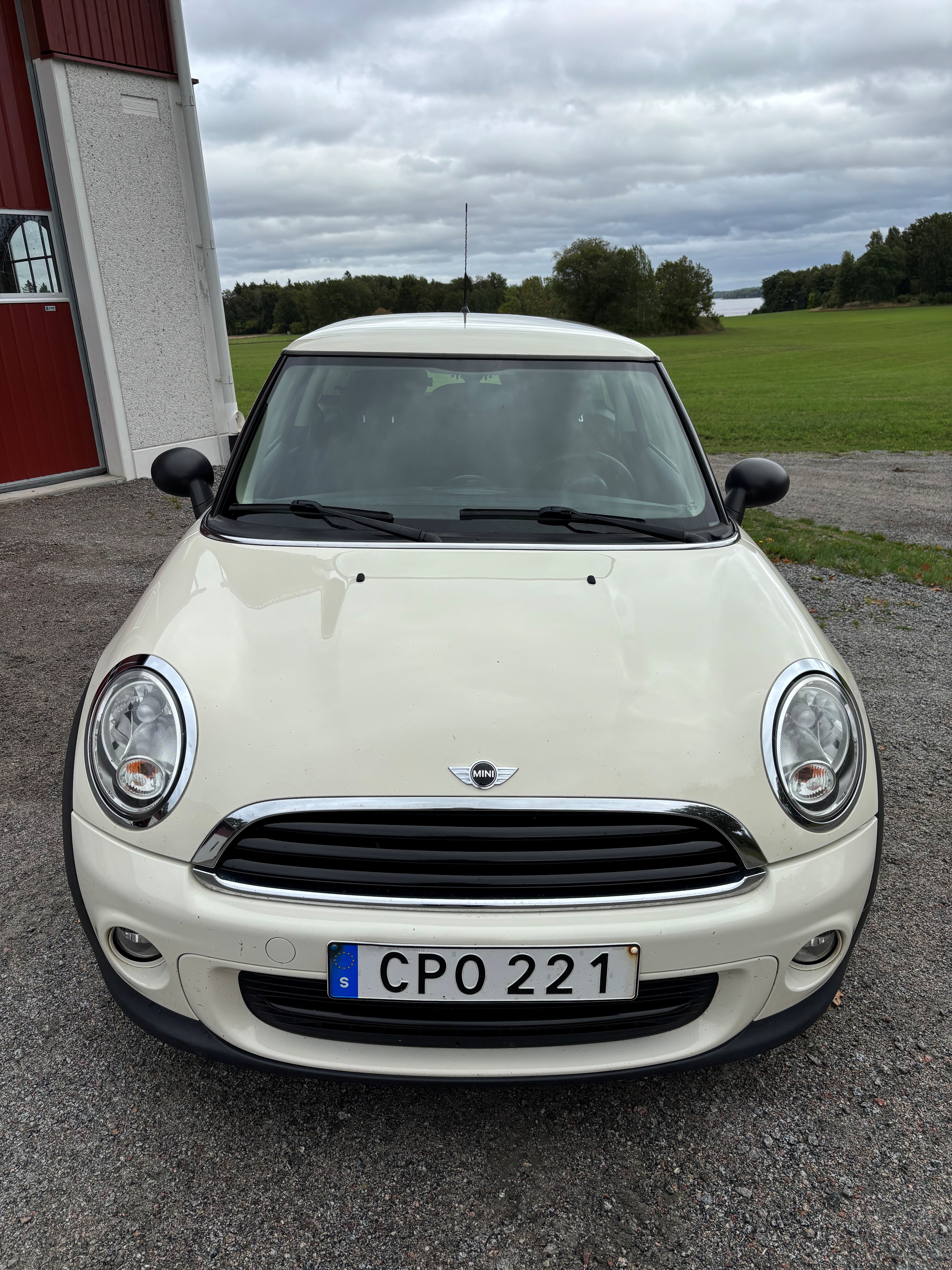 MINI One Manuell 2011, bild 2/6