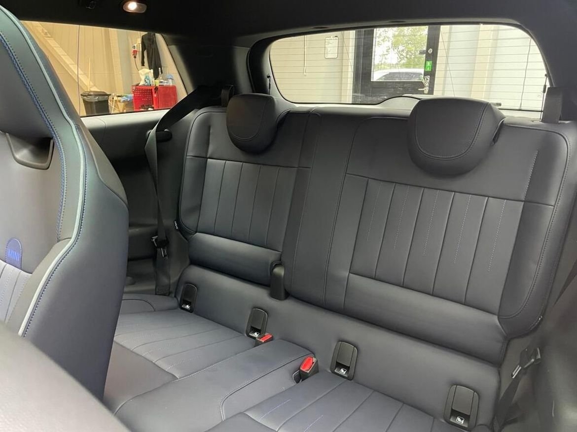 MINI Cooper SE Favoured Trim, Paket XL 2024, bild 2/2