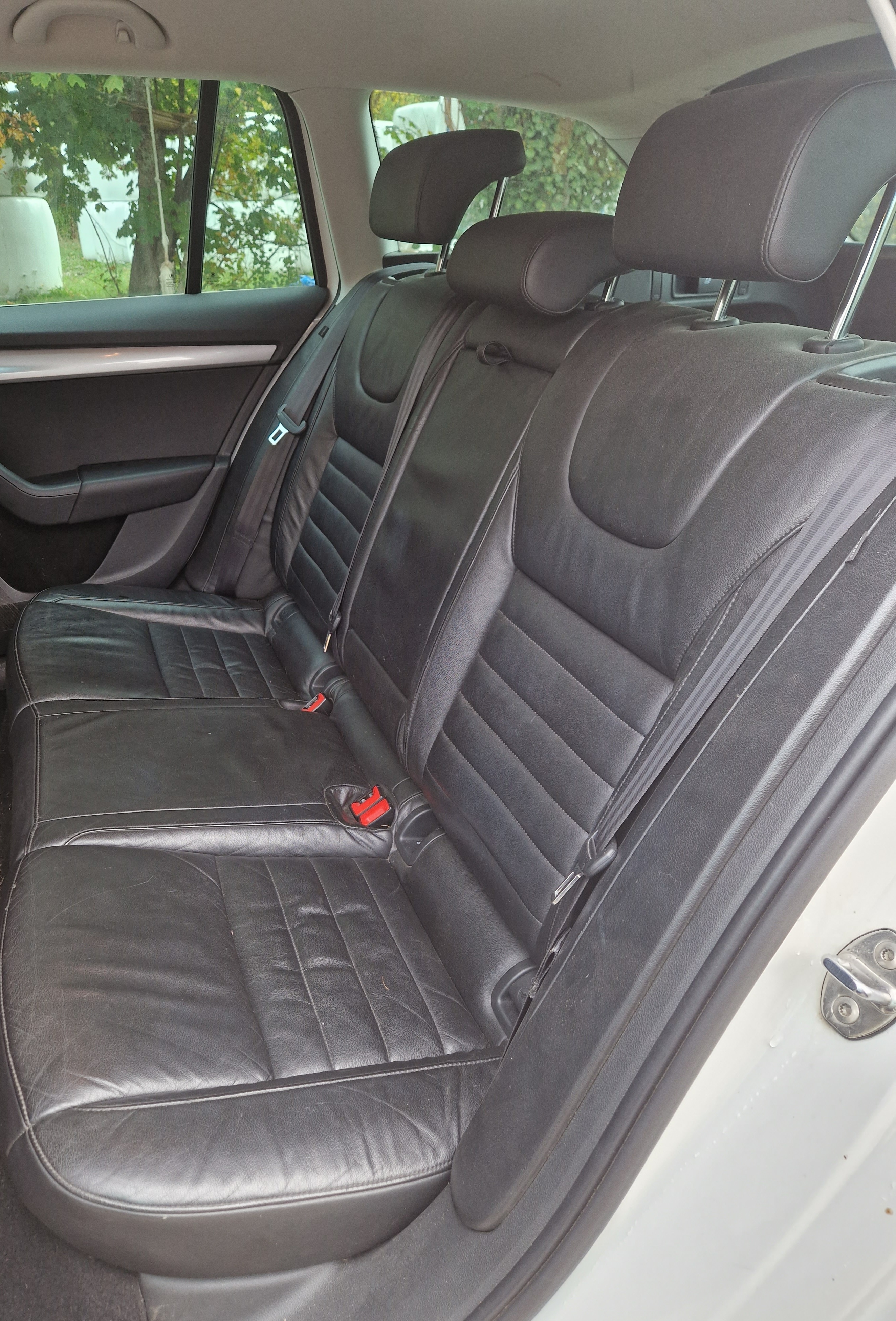 Skoda Octavia Kombi 2.0 TDI 4x4 Manuell 2014, bild 4/6