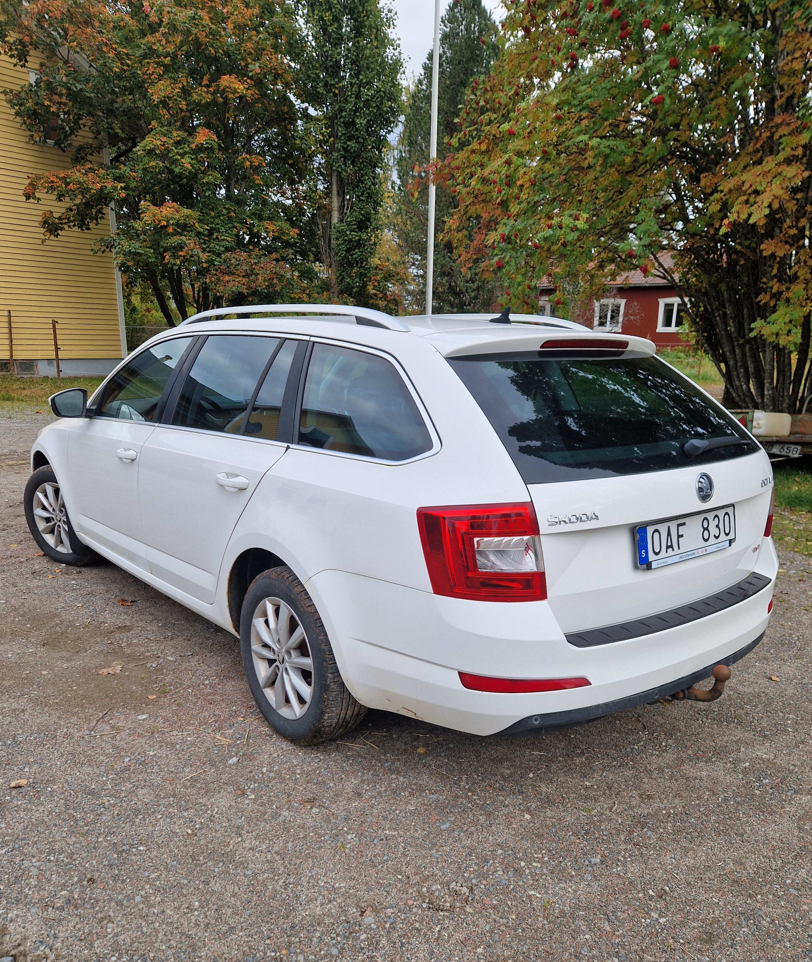 Skoda Octavia Kombi 2.0 TDI 4x4 Manuell 2014, bild 3/6