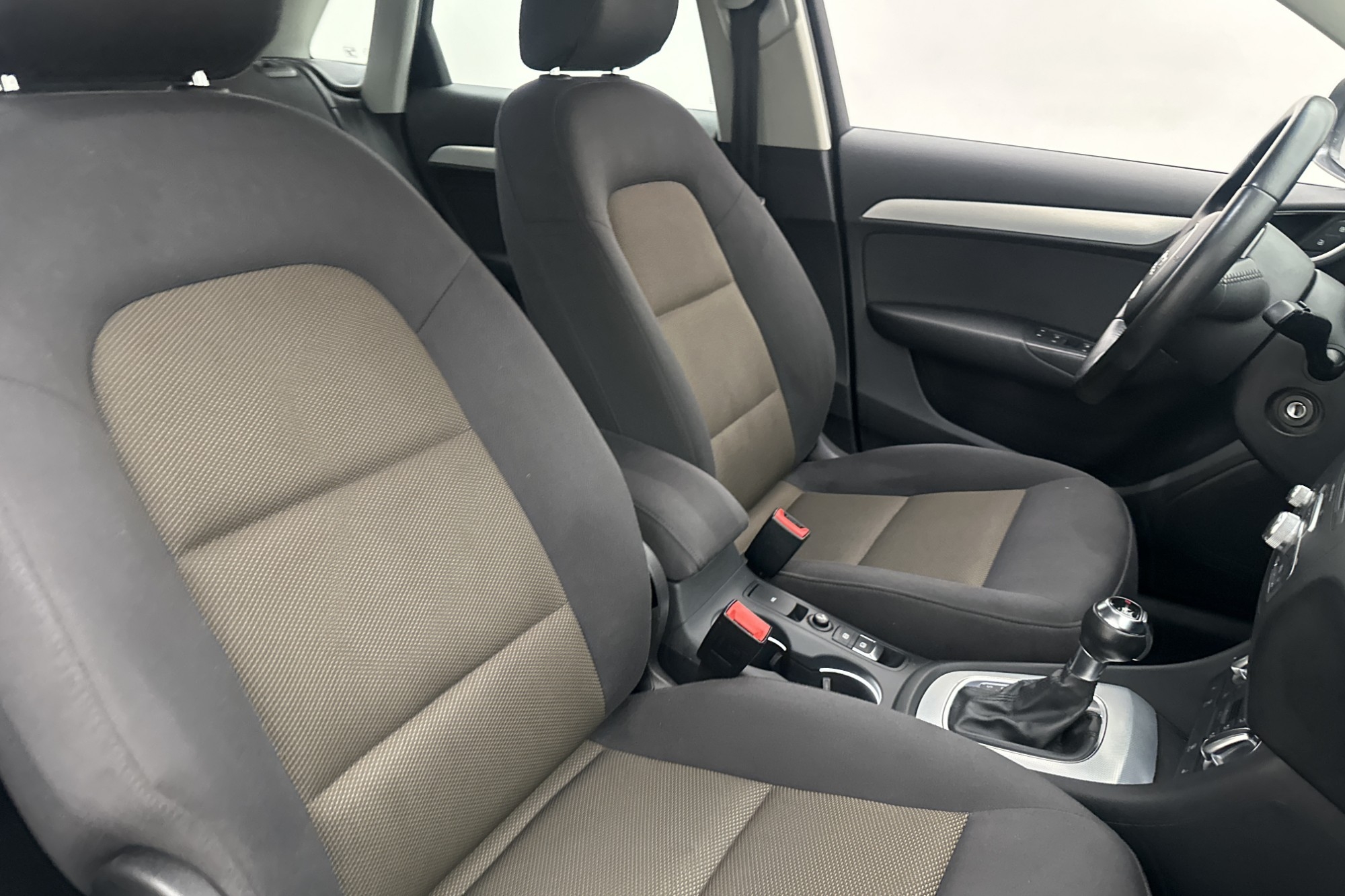 Audi Q3 2.0 HVO TDI quattro S Tronic 2012, bild 8/8