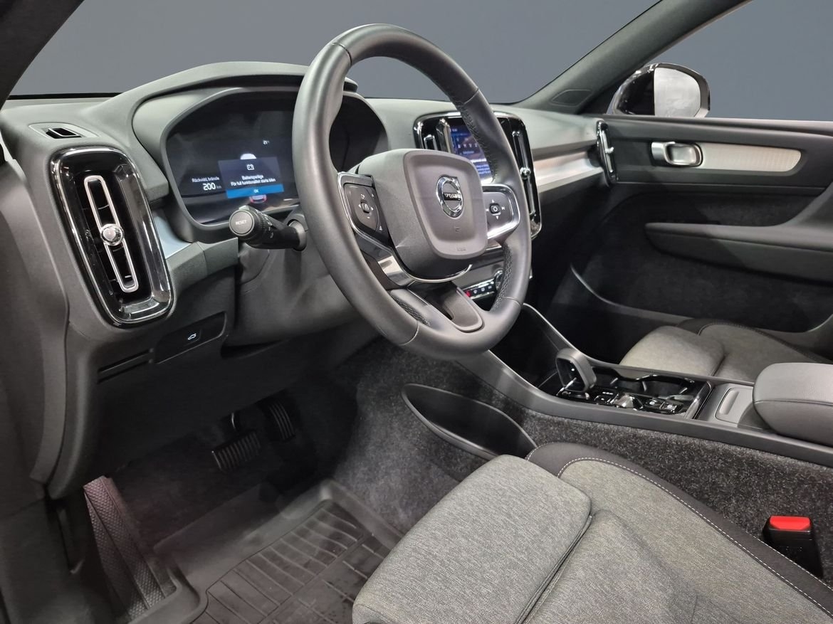 Volvo XC40 B3 FWD Bensin Plus Dark 2025, bild 5/10