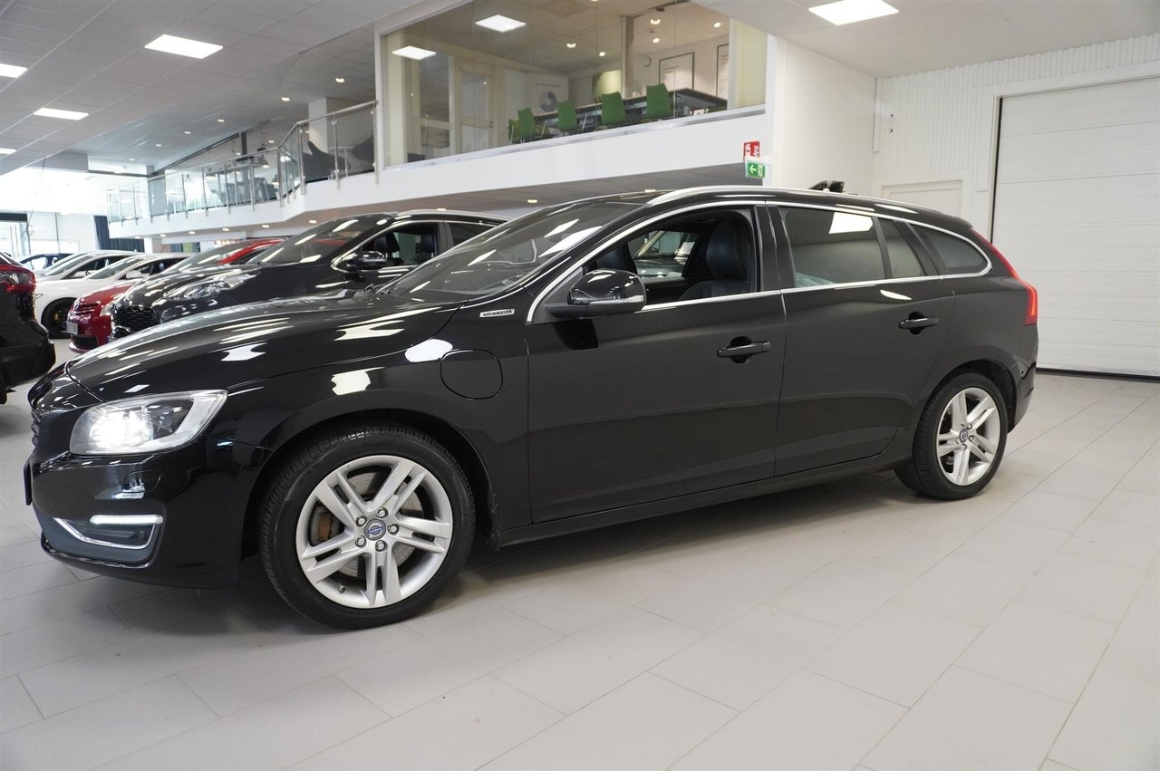 Volvo V60 2016, photo 3/10