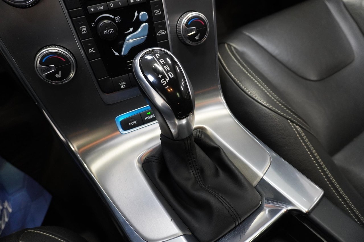 Volvo V60 2016, photo 4/10