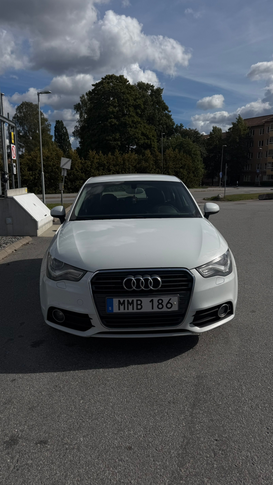 Audi A1 Sportback 1.6 TDI Manuell 2012, photo 2/8