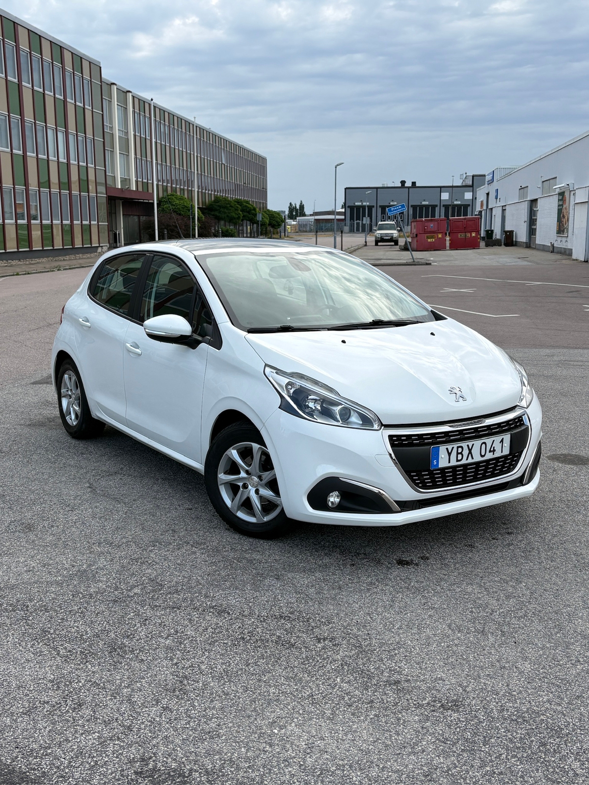 Peugeot 208 2016, bild 2/8