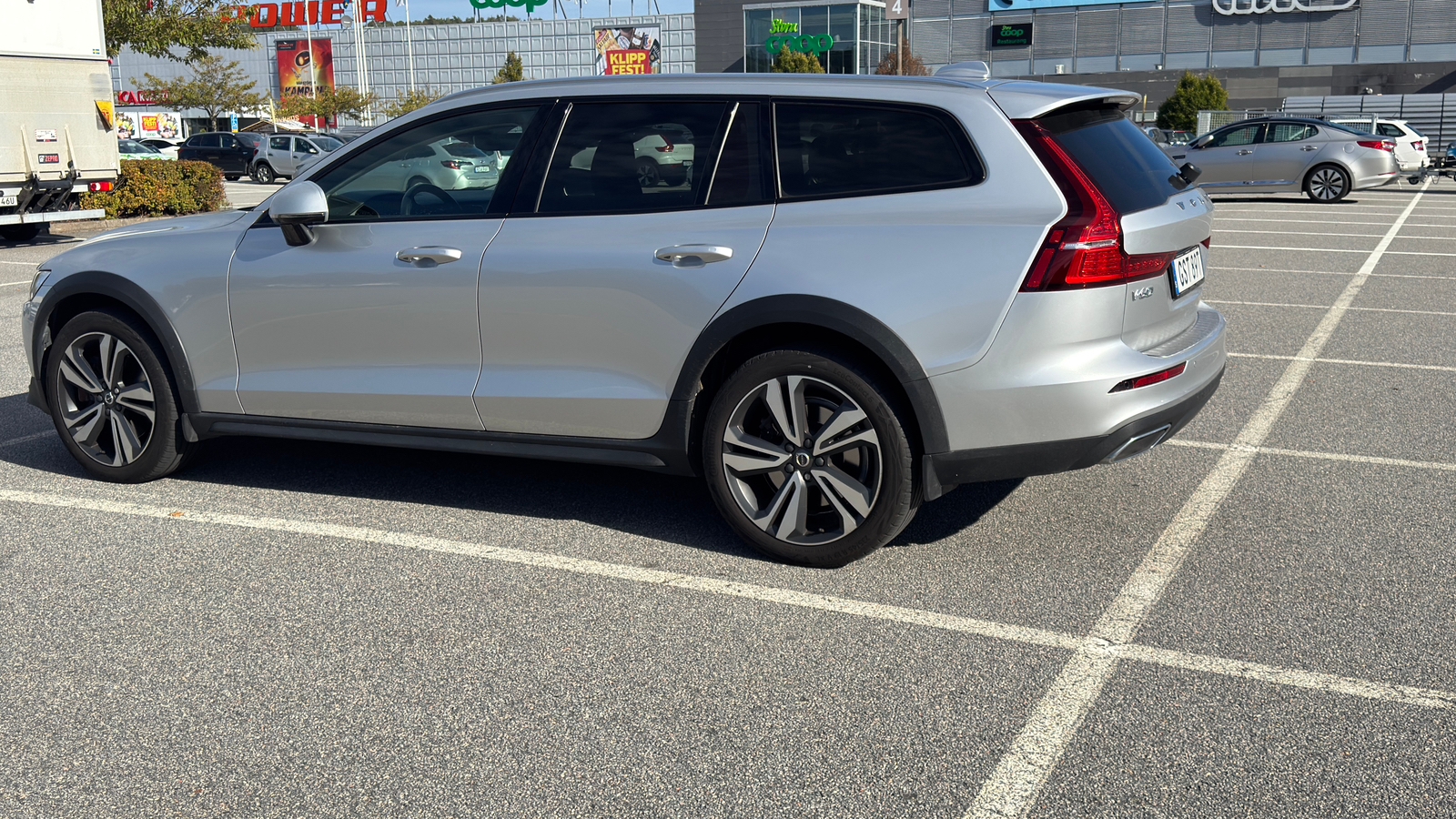 Volvo V60 Cross Country 2021, kuva 6/10