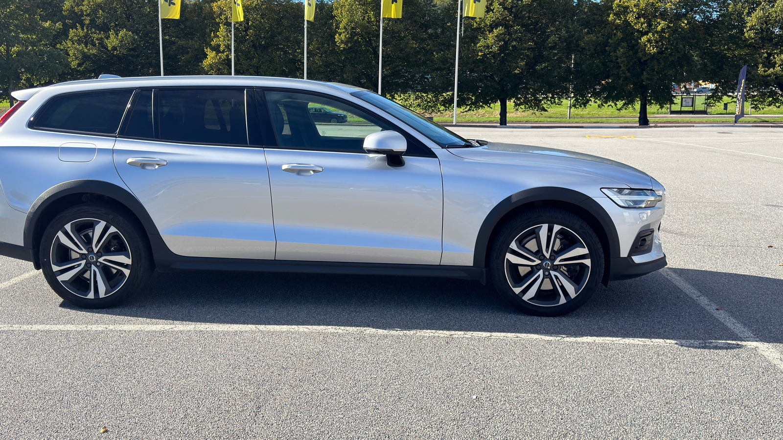 Volvo V60 Cross Country 2021, kuva 2/10