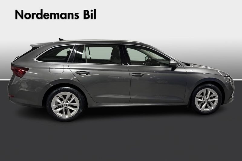 Skoda Octavia 2024, bild 4/7