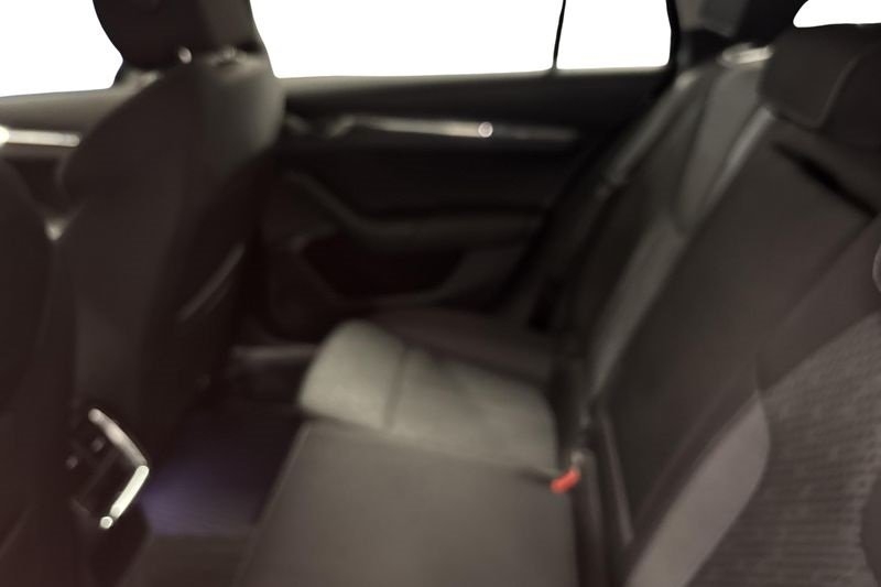 Skoda Octavia 2024, bild 6/7