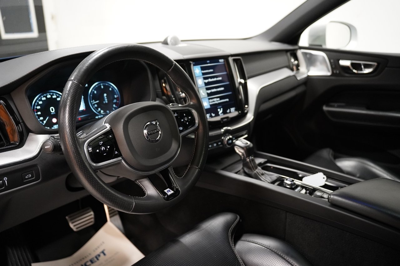 Volvo XC60 D5 AWD R-Design B&W 360° Pano 2018, bild 7/10