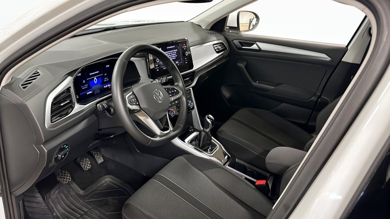Volkswagen T-Roc 1.0 TSI 110 2023, bild 7/10