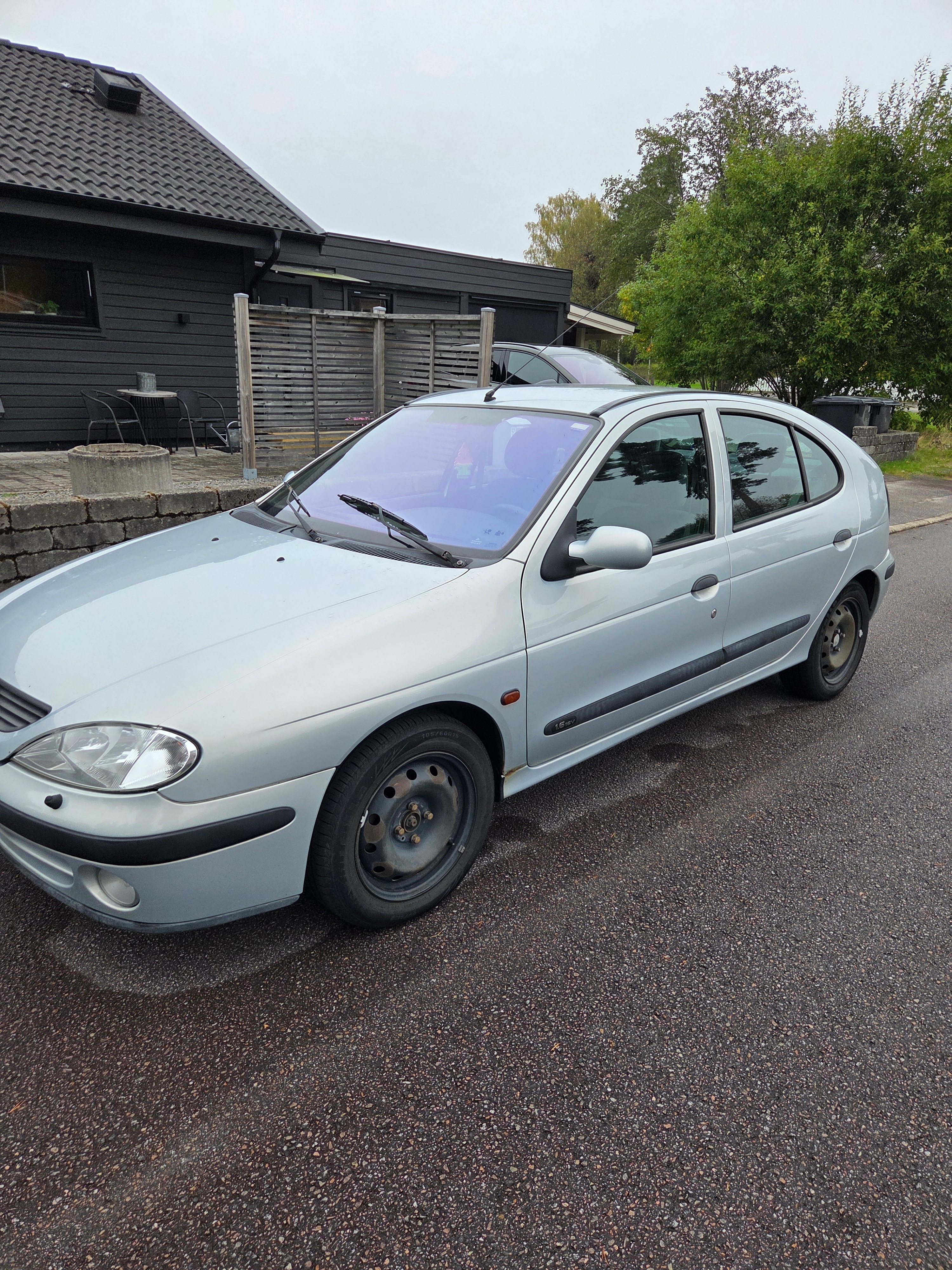 Renault Megane I 1.6 Manuell 2002, bild 4/7