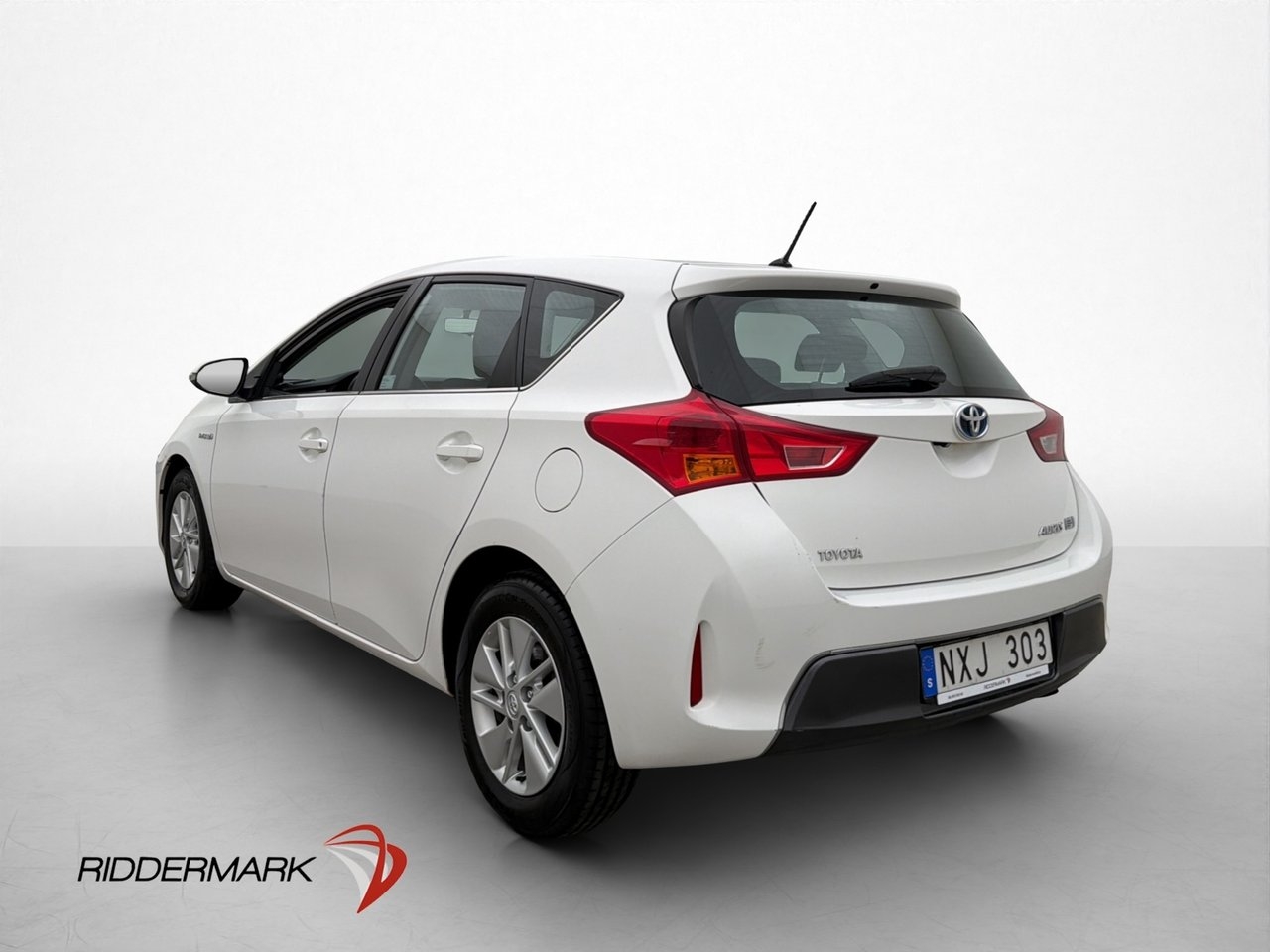 Toyota Auris 2013, kuva 6/30