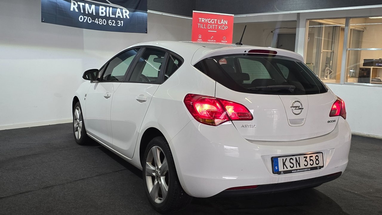 Opel Astra 2010, bild 6/10