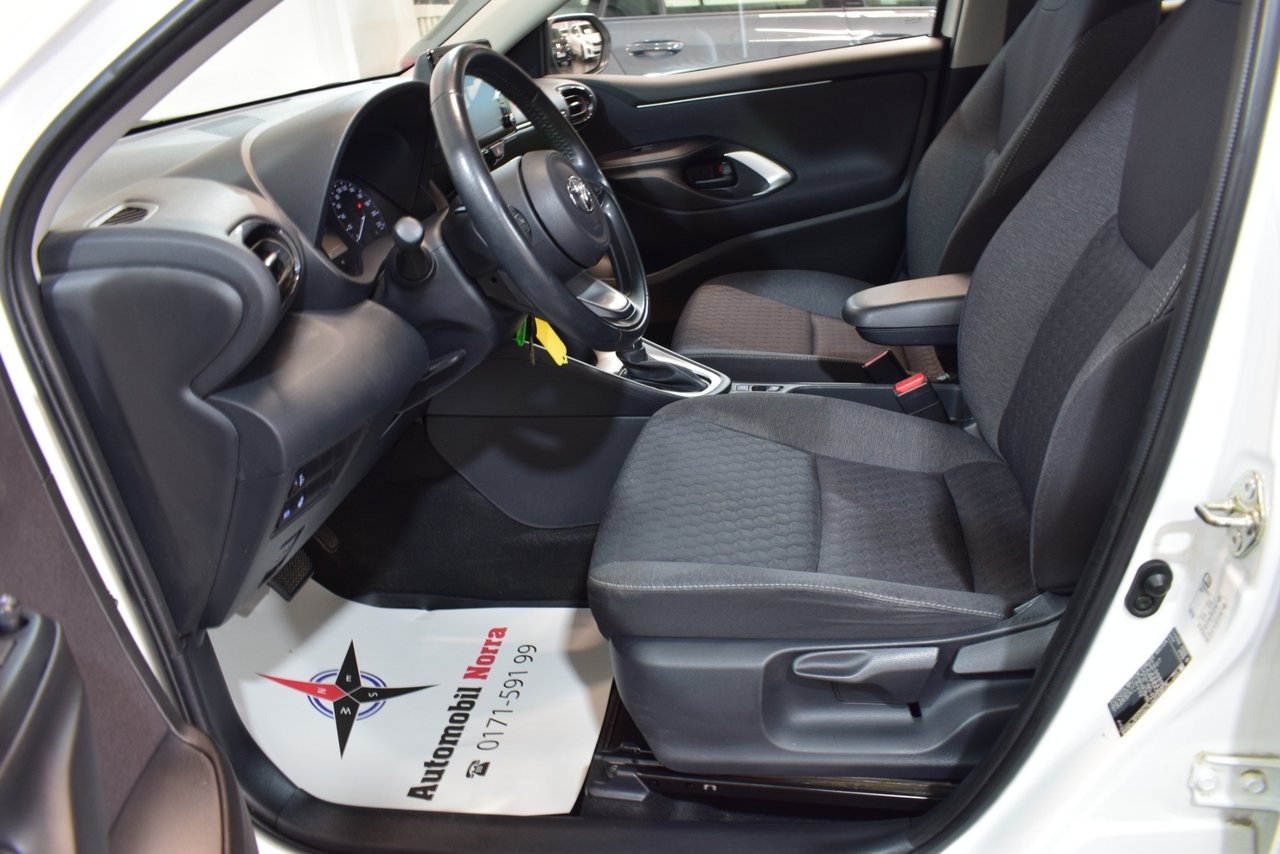 Toyota Yaris Hybrid Active 2023, bild 7/10