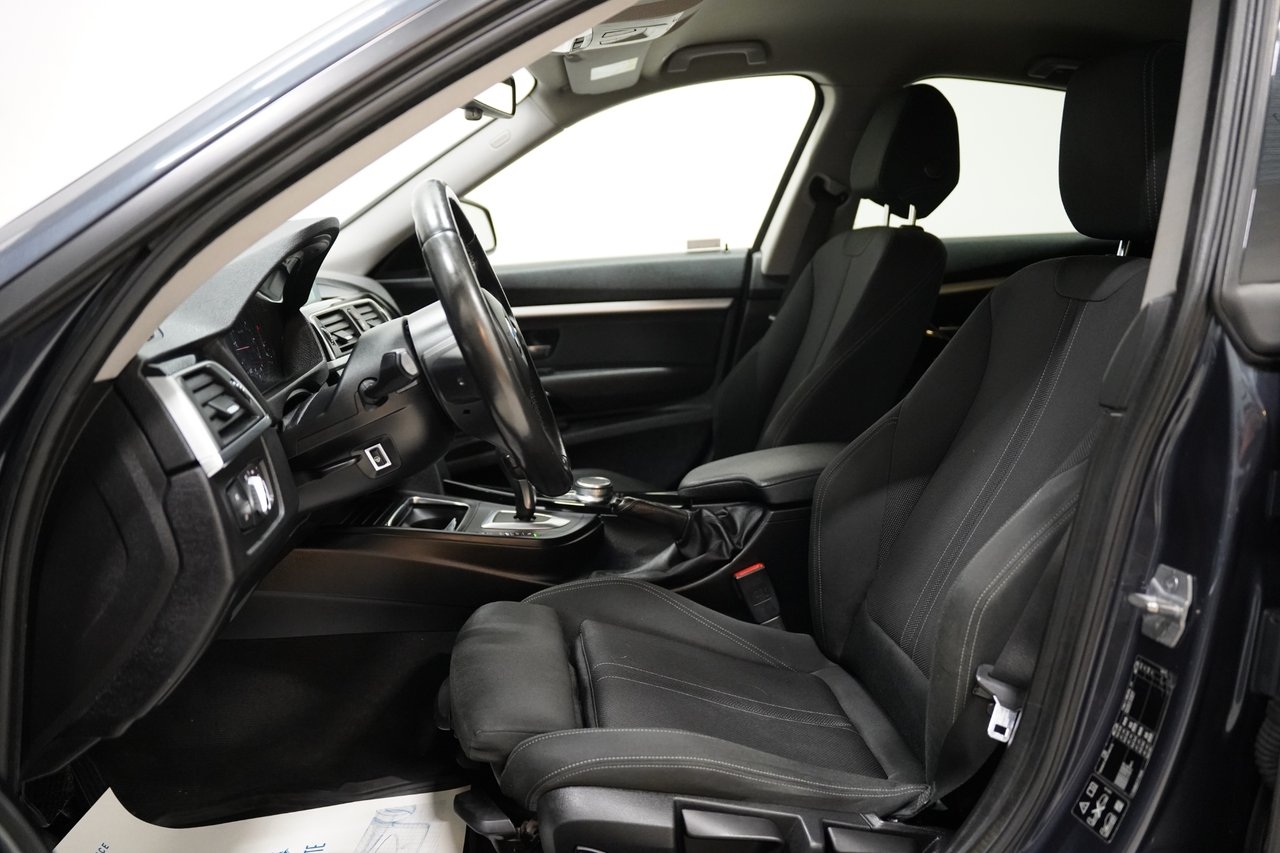 BMW 320 2019, bild 7/10