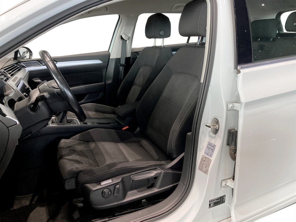 Volkswagen Passat 2018, bild 4/10