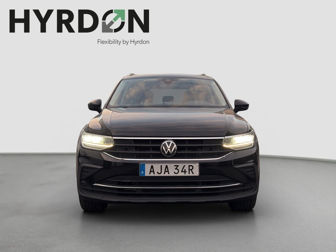 Volkswagen Tiguan 2023, photo 2/10