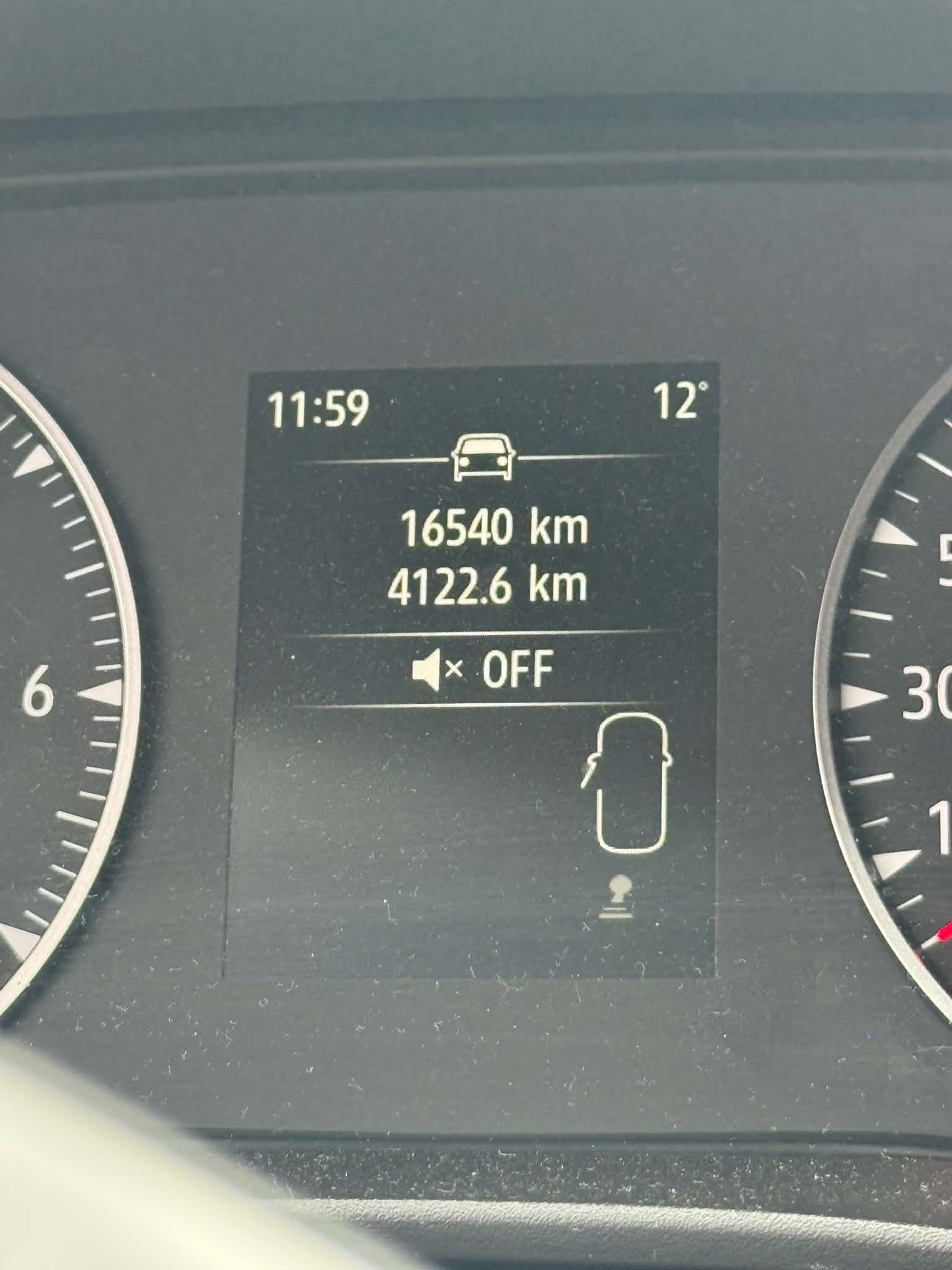 Dacia Sandero 1.0 TCe Manuell 2023, bild 3/5